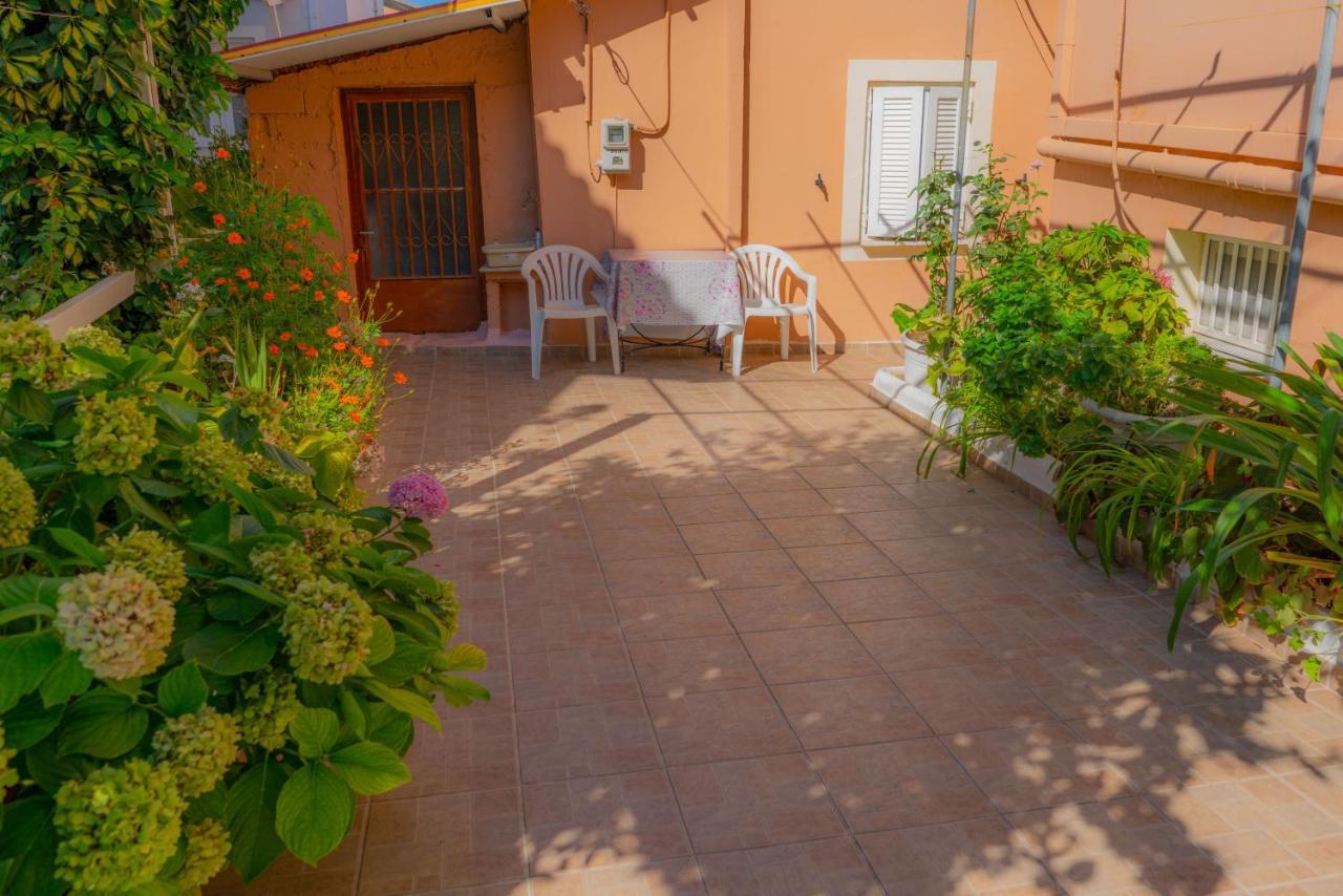 Valsamis Villa Apartments Poros  Exterior foto